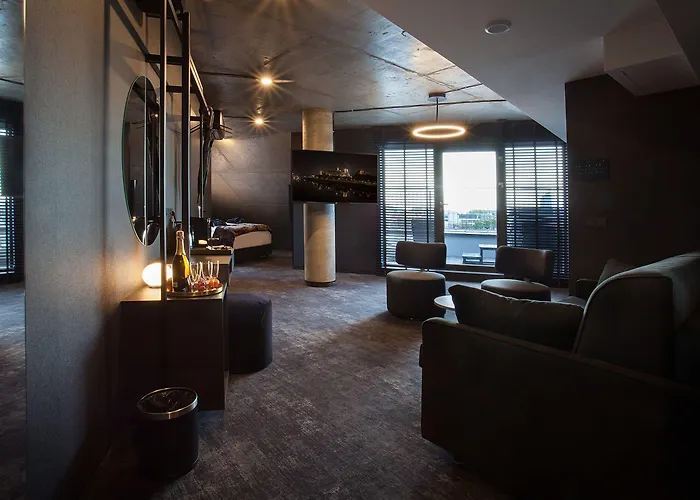 The Loft Adults Only 4*